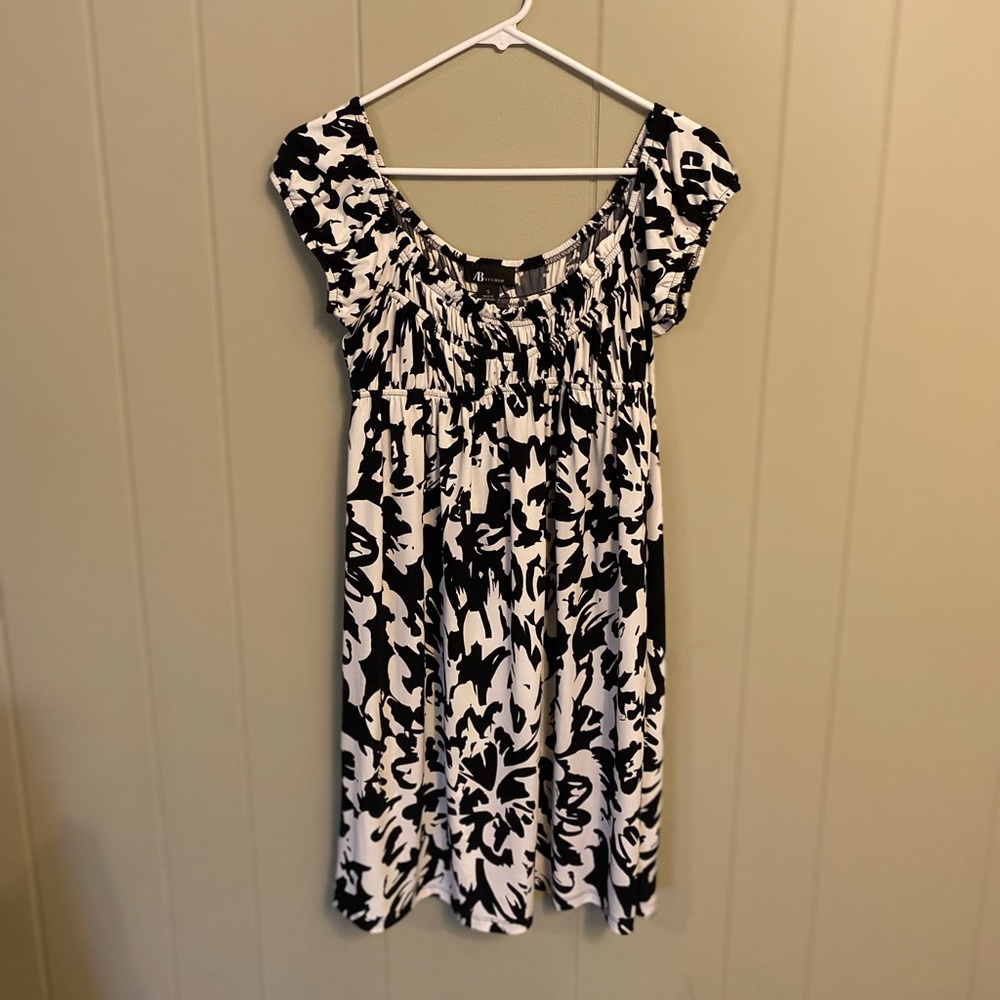 Black and white dress